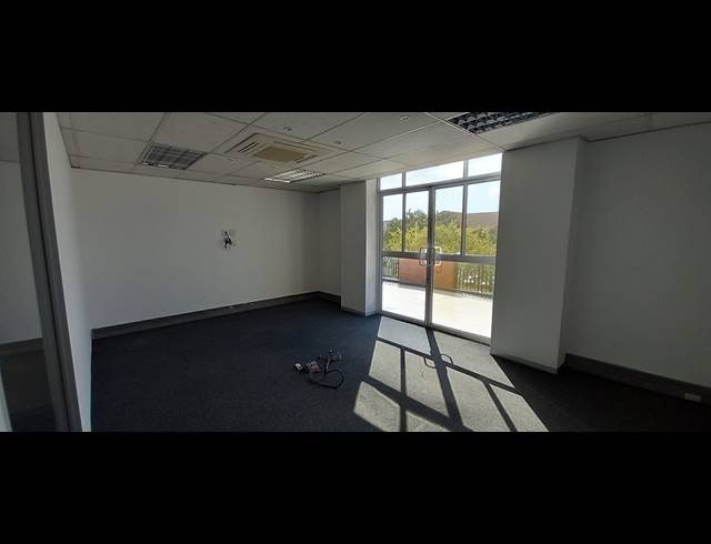 217M² OFFICE TO LET IN BRYANSTON